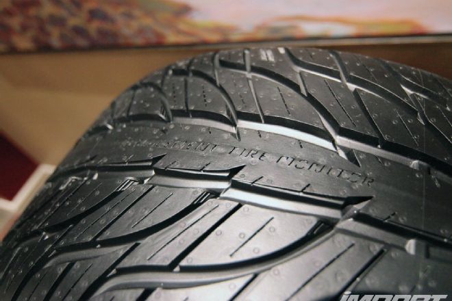 impp-1108-02-o+general-tire-g-max+tread.jpg