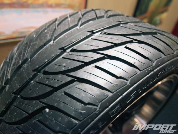 Impp 1108 06 o+general tire g max+tread