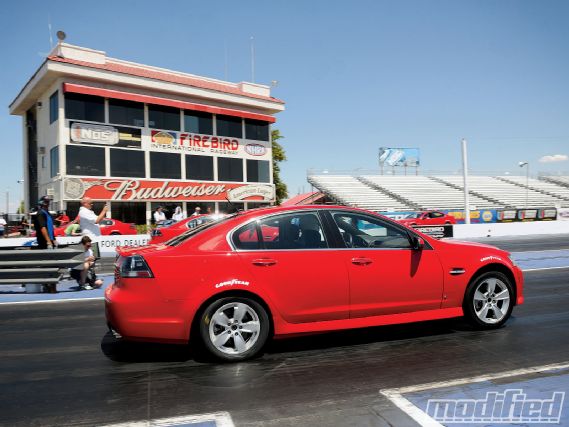 Modp_1011_02_o+goodyear_eagle_ss+2010_pontiac_g8_gt