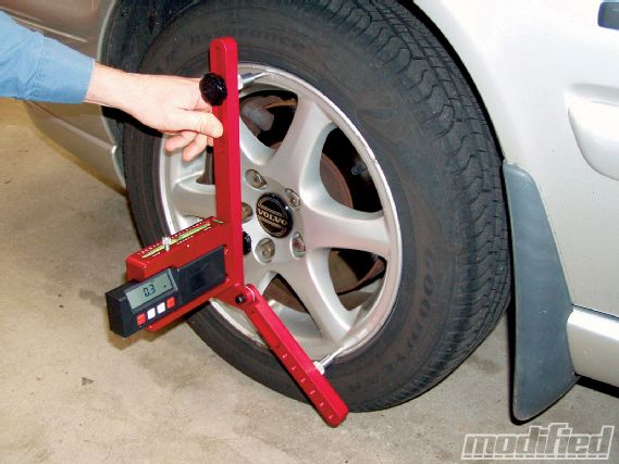 Modp_1010_03_o+DIY_wheel_alignment+digital_camber_gauge