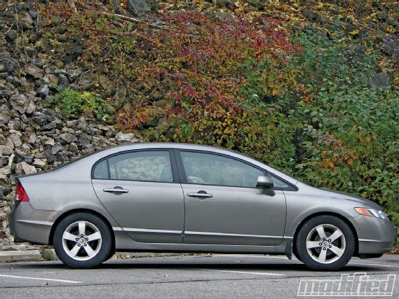 Modp_1001_02_o+bfgoodrich_advantage_ta_tire_review+2007_honda_civic_ex_sedan