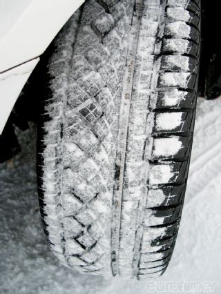 Eurp_0911_06_o+continental_tires+snowy_tires