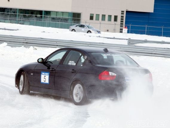 Eurp_0911_05_o+eurowinter_tires+bmw_driving