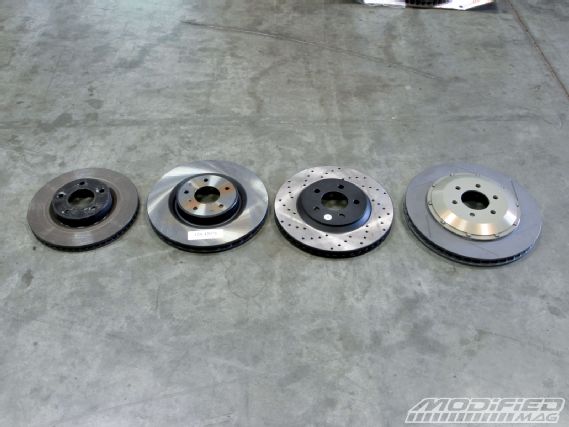 Modp_0908_09_o+project_nissan_350z_stoptech_brakes+rotor_comparison
