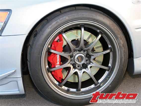 Turp_0808_13_z+mitsubishi_evolution_ix+tight_brake_fitment