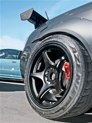 Htup_0807_01_z+wide_offset_fender_flares_falken_azenis