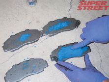 130_0704_04_z+brake_pad_installation_guide+apply_non_squeak_grease