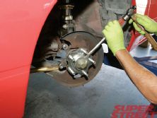 130_0705_09_z+nissan_240sx_fastbrakes_wilwood_brake_upgrade+remove_the_hub