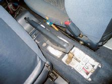 0407ht_17z+Honda_CRX+Drum_Brake_To_Disc_Brake_Install_Interior_Emergency_Brake_Lever