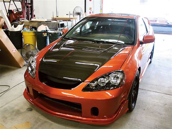 Htup_0603_01_z+honda_tuning_acura_rsx_challenge_car+front_view_carbon_fiber_hood