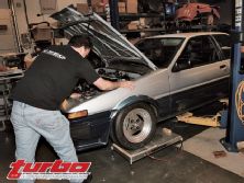 Turp_0806_10_z+hows_and_whys_of_battery_relocation+ae86
