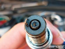 Impp_1005_12_o+10_maintenance_tips+bad_spark_plug