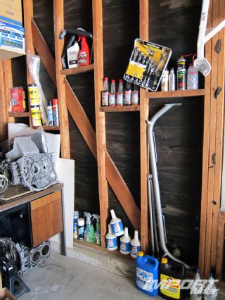 Impp 1209 02 o+andys autosport shelves+garage clutter