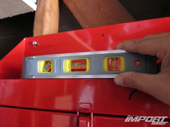 Impp 1209 09 o+andys autosport shelves+shelf leveling