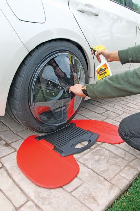Street shield adjustable spray shield tire dressing application 05