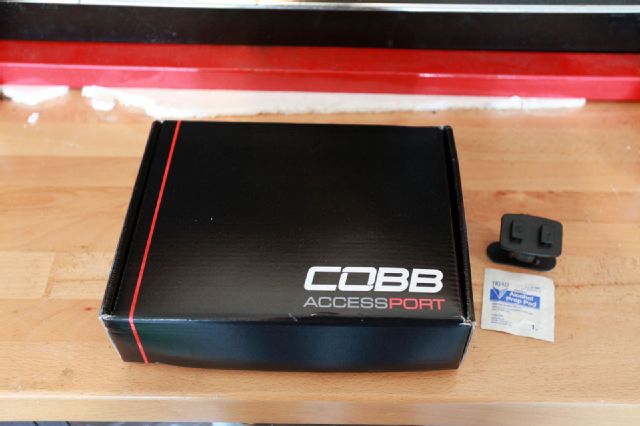 Cobb AccessPort V3 packaging 02