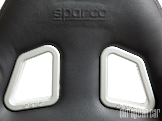 06 sport seat guide sparco R700P
