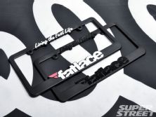 Sstp_1103_17_o+accessories_buyers_guide+fatlace_license_plate_frame