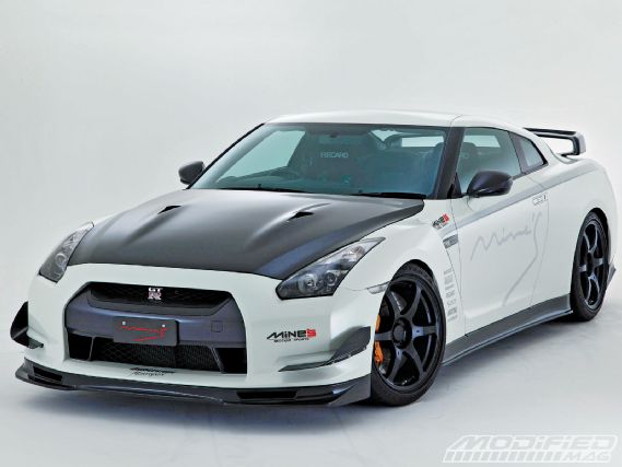 Modp_0911_09_o+aerodynamics_buyers_guide+mines_nissan_r35_aero