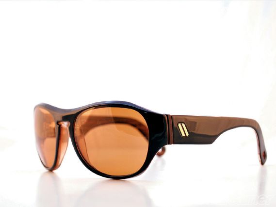 Eurp_0910_19_o+products+sunglasses