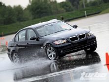 Turp_0902_07_z+goodyear_eagle_gt_tires+wet_handling