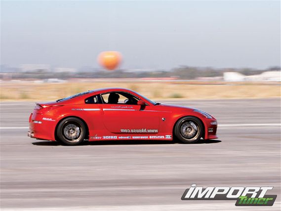 0712_impp_05_z+nissan_350z+side_view