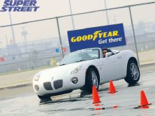 130_0710_01_z+goodyear_eagle_f1_all_season+pontiac_solstice