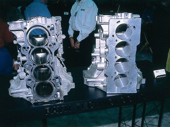 Turp_0205_01_z+pri_show_2001+engine_block