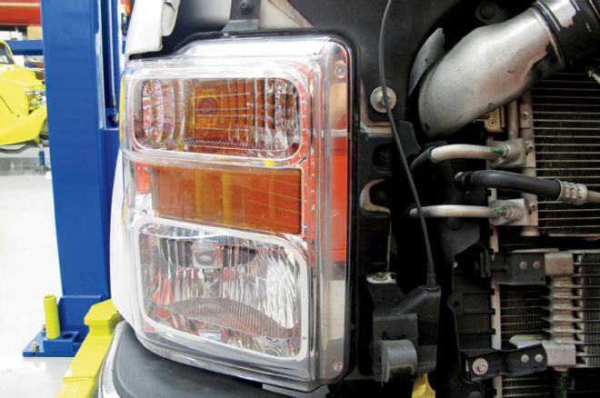 2010 Ford F 350 Super Duty 05 Headlight