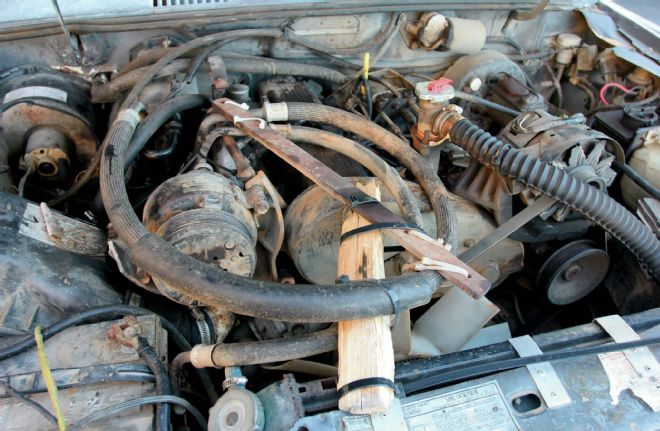 1985 Ford Ranger Engine Bay