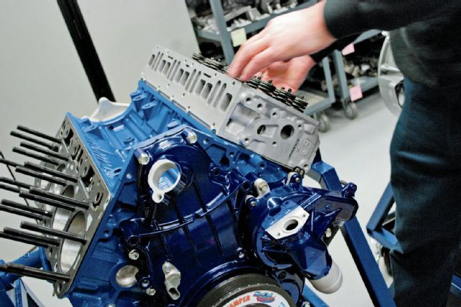 2002 Chevy 2500 Pickup LB7 Engine Rebuild Part 2