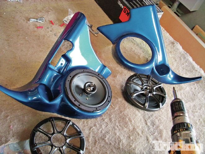 Project New Guy Part 4, Interior & Audio: 2000 Chevy Silverado