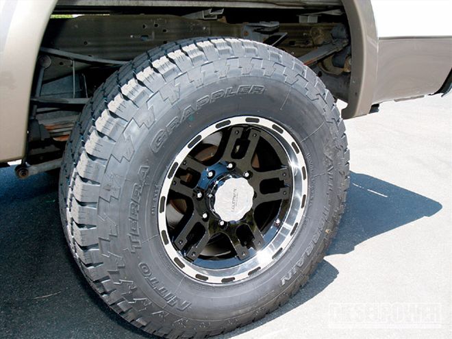 2006 Ford F350 Buildup - Project White Trash Truck