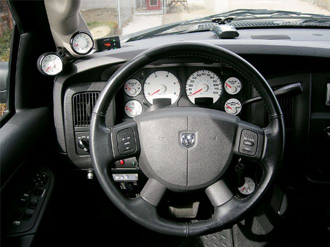 2004 Dodge Ram 2500 Cummins gauges Added