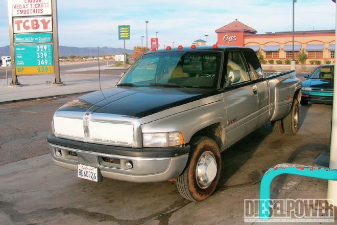 1995 Dodge Ram 2500 Front Three Quarter