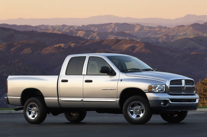 2004 Dodge Ram 1500 Front View