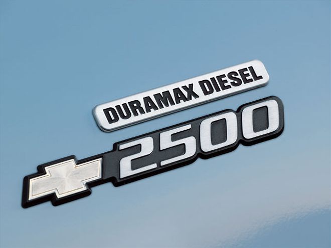chevy 2500 Duramax emblem