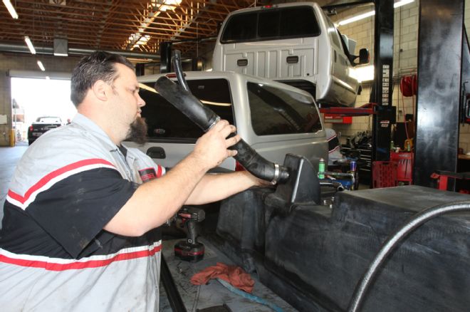 2008 Chevrolet Silverado 3500HD Titan Fuel Tanks Install 05