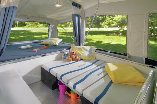 Livin’ Lite Campers And Lightweight Toy Haulers