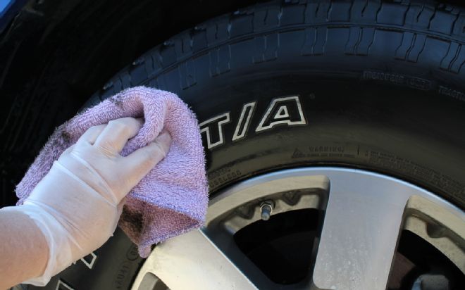 Product Test: Black Magic Bleche-Blak Black Wall Tire Cleaner