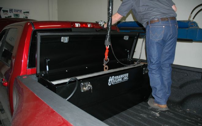 Go With The Flow: Installing a Transfer Flow 60-Gallon Tank in a Long-Bed Ram