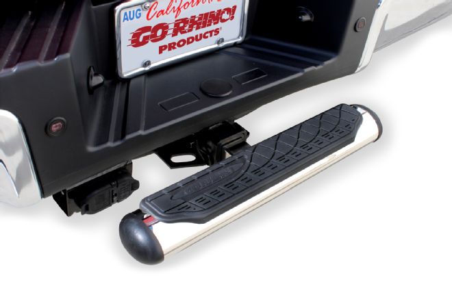 Product Spotlight: Go Rhino! 4-inch Oval Hitch Step