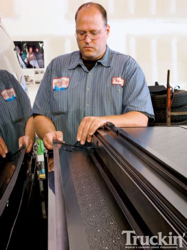 Flip It - Bakflip Tonneau Cover Install