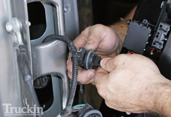 2009 Chevy Silverado 3500 Buildup - Anatomy Of A Custom Truck