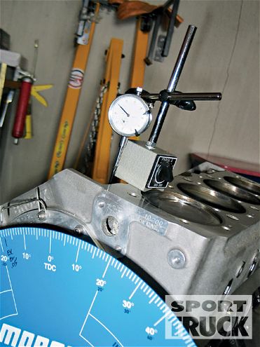 Building A Big Block for Nitrous Oxide - Building For A Big Hit