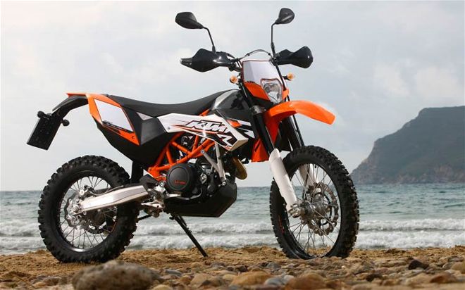 KTM 690 ENDURO front View