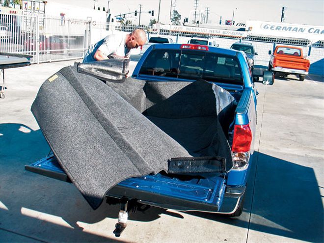 Snugtop Super Sport Shell on a 2007 Toyota Tundra - Security With Style