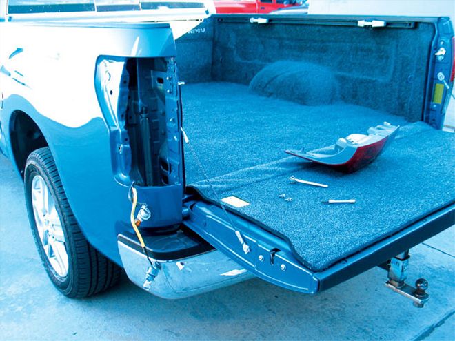 Snugtop Super Sport Shell on a 2007 Toyota Tundra - Security With Style