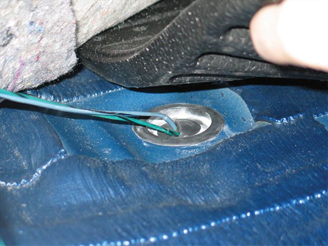 AMP Research Power Step Install on a 2007 Toyota Tundra - Ease Er On In