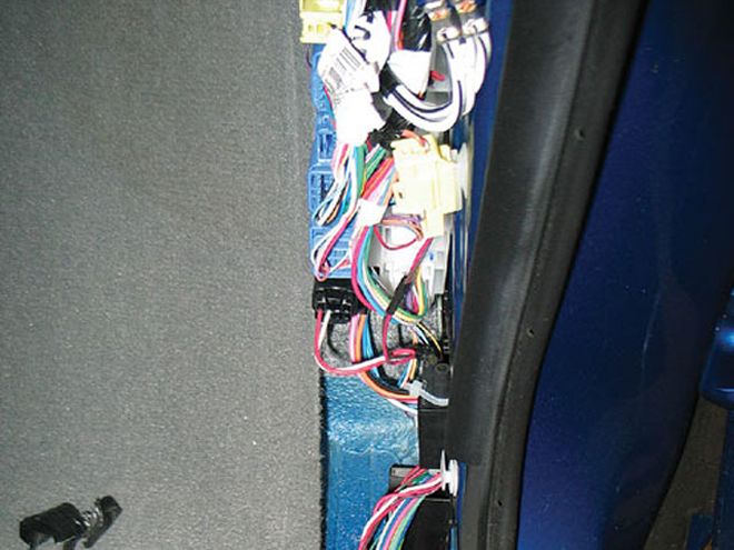 AMP Research Power Step Install on a 2007 Toyota Tundra - Ease Er On In